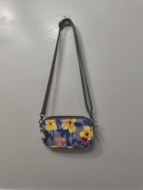 Lug Coupe XL Crossbody Bag Wildflower Multicolor Travel Vacation Lightweight Fun